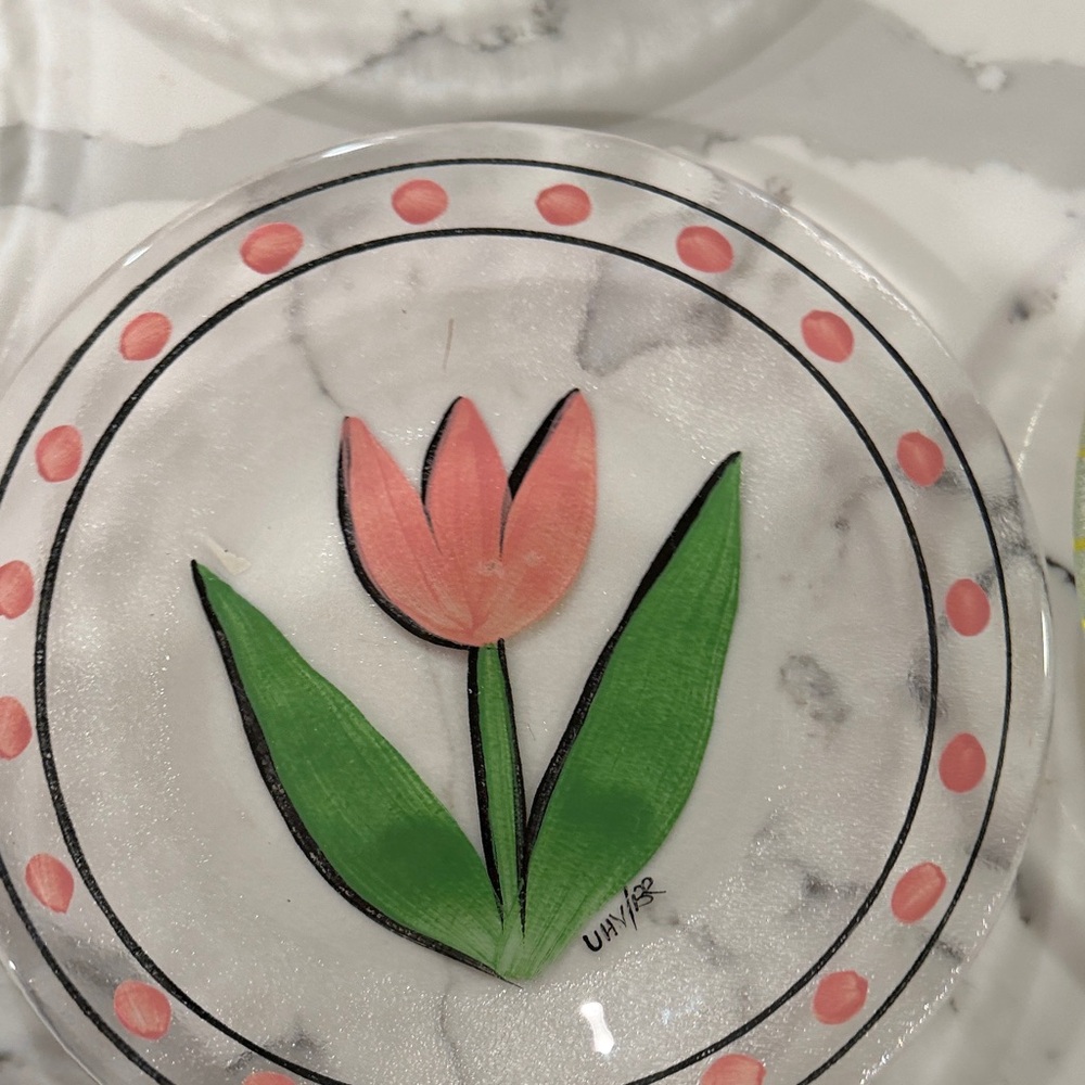 Kosta Boda set of 7 plates (8 inch) - Picture 3 of 7